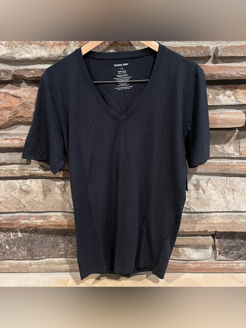 Tommy John Cool Cotton Stay-Tucked Undershirt Black V-Neck Top